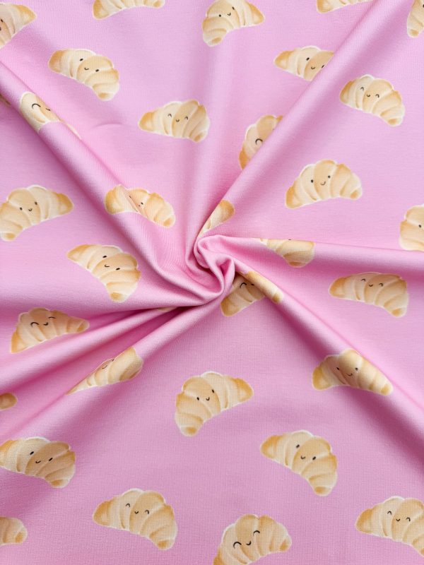 Petit croissant roze