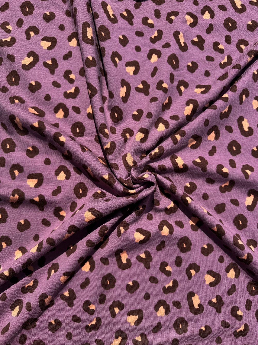Panterprint mauve op Frenchterry