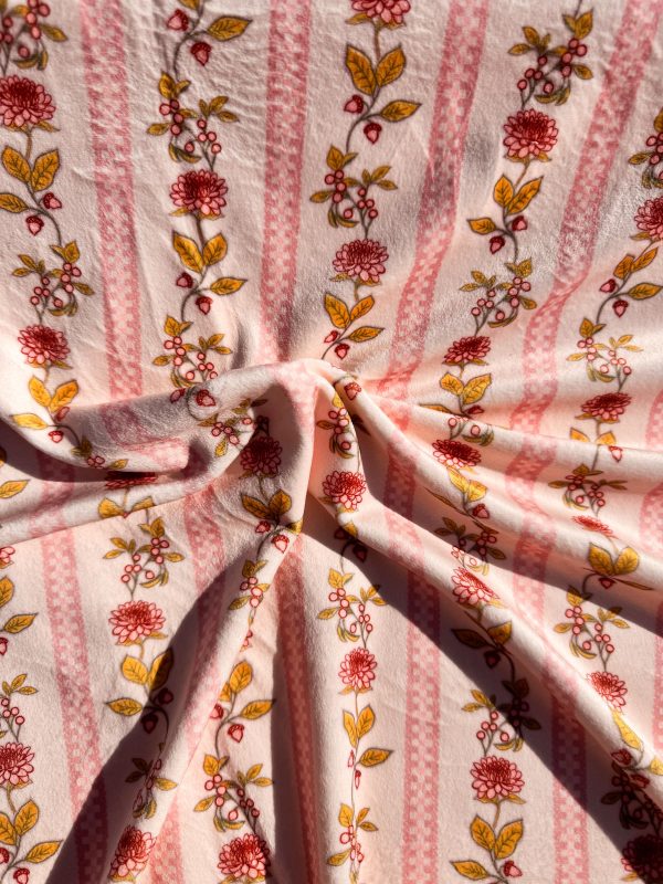 Rosy meadow velvet