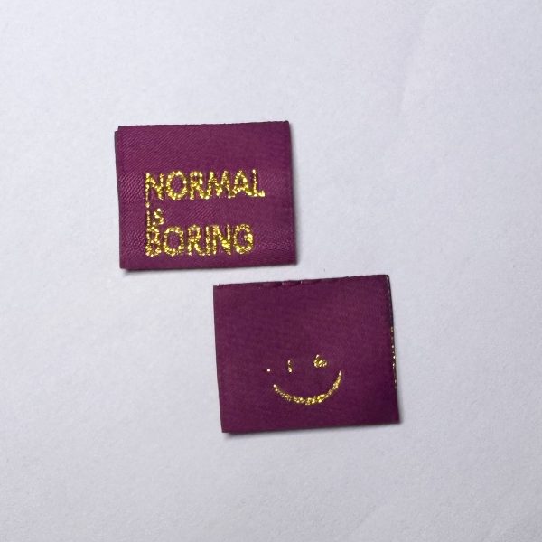 Normal is boring bordeaux met goud