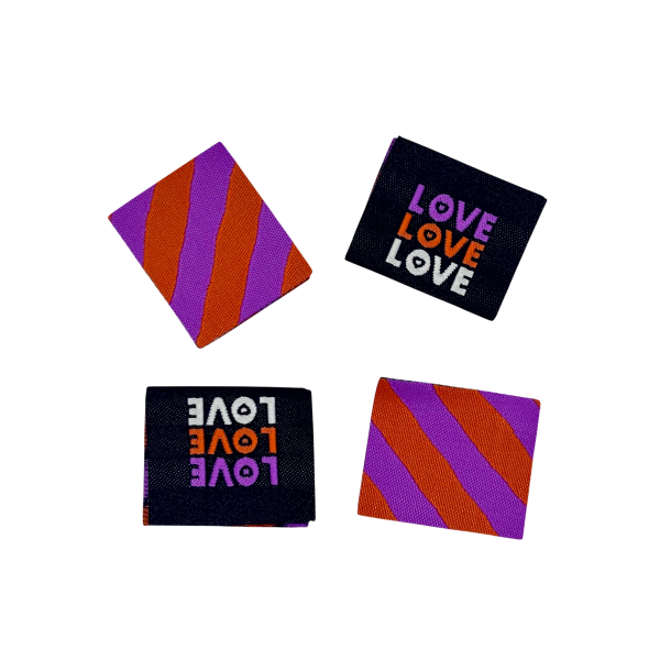 Zijnaad labels LoveLoveLove Loop&Label