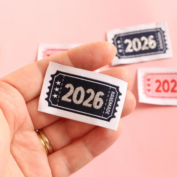 2026 label zwart
